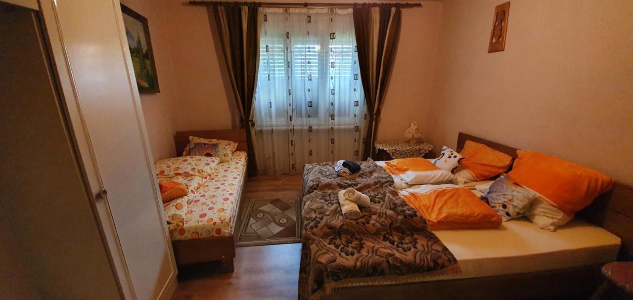 Balla House Bed and Breakfast Tărcaia Exterior foto