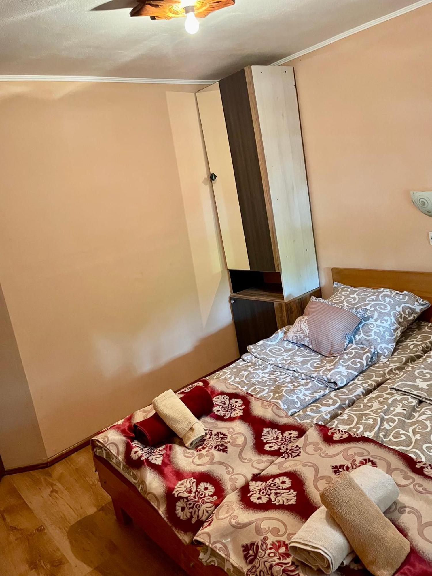 Balla House Bed and Breakfast Tărcaia Exterior foto